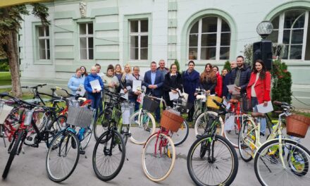 Uručeni bicikli kupljeni uz subvenciju Grada Zrenjanina
