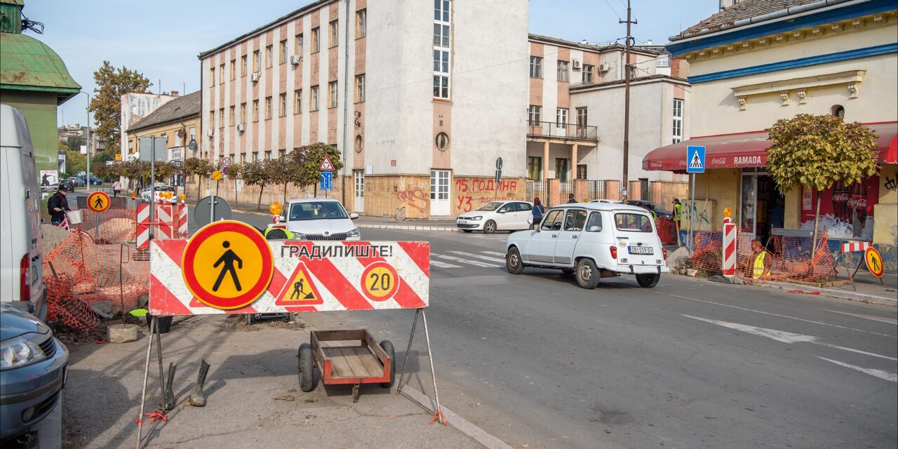 Postavljaju se instalacije za semafore na raskrnici Obala Sonje Marinković – Obilićeve