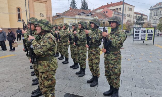 Konkurs za dobrovoljno služenje vojnog roka sa oružjem za septembarski uputni rok