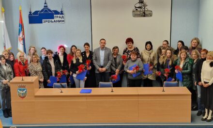 Uručeni ugovori za ekonomsko osnaživanje žena u Zrenjaninu