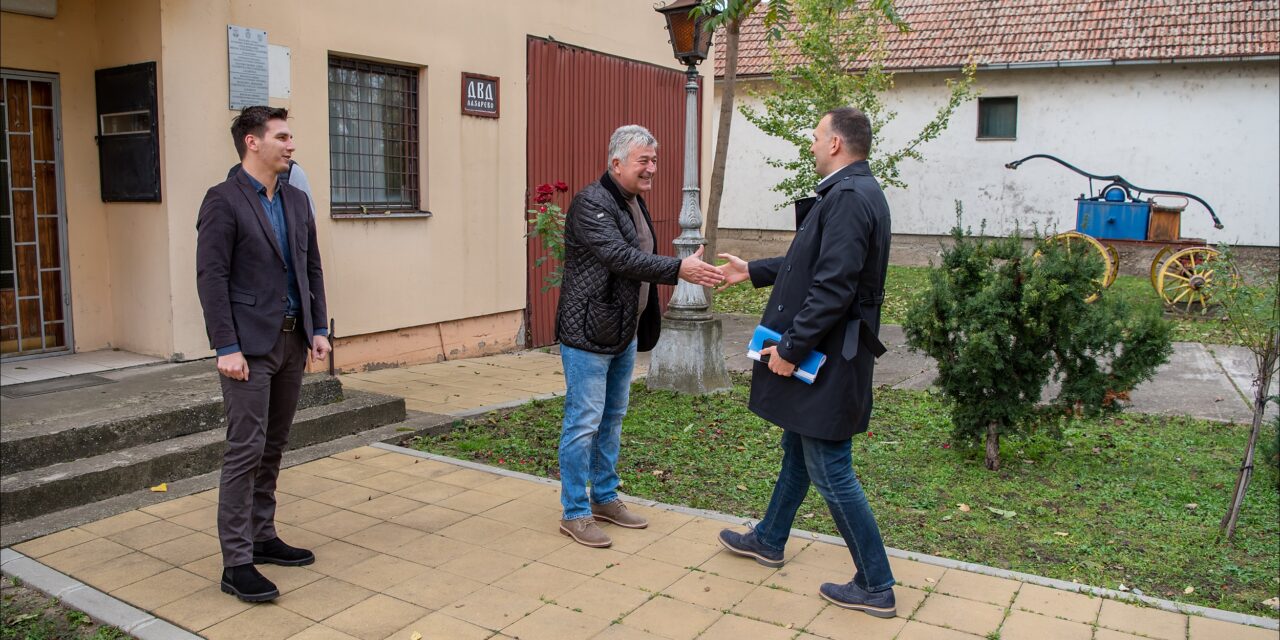 Lazarevo- slobodne kuće brzo se prodaju, selo se komunalno oprema