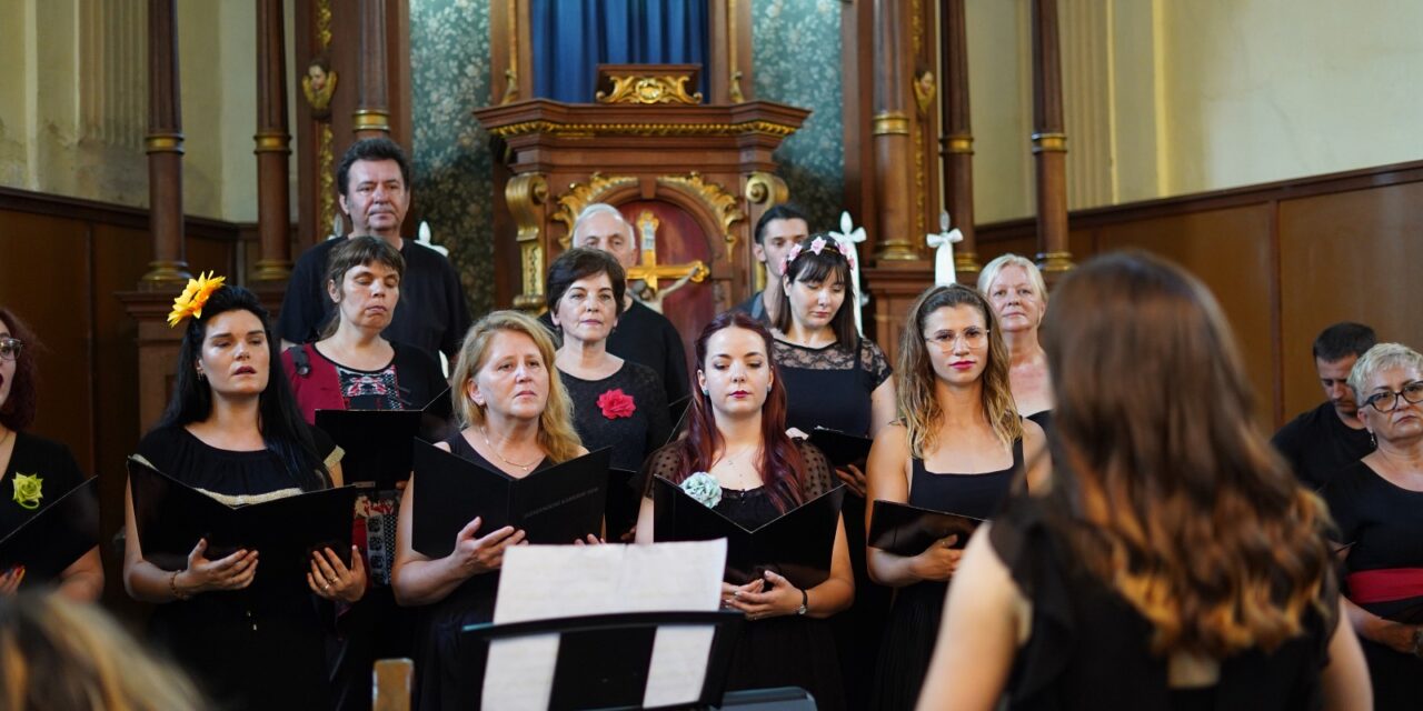 NOVOGODIŠNJI KONCERT  ZRENJANINSKOG KAMERNOG HORA