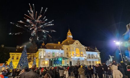 Doček Pravoslavne Nove godine uz vatromet na Trgu slobode