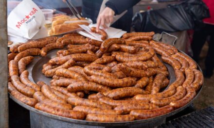 Pogledajte kako je bilo drugog dana na Kobasicijadi u Belom Blatu (FOTO/VIDEO)