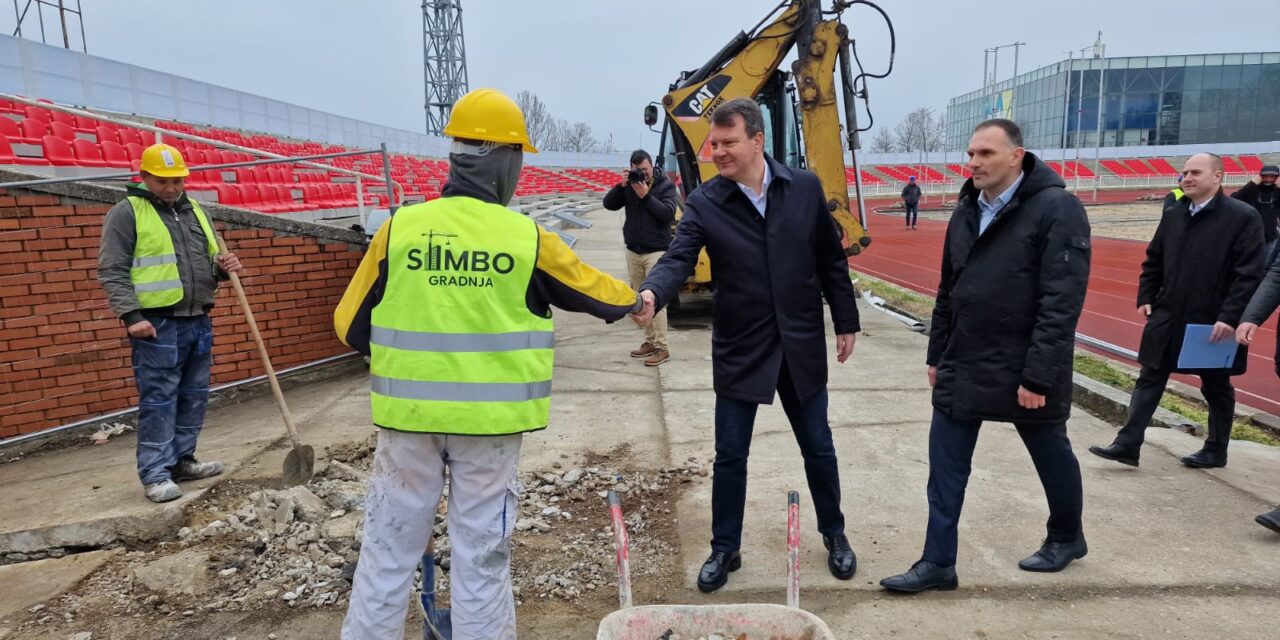 Gradski stadion u funkciji do kraja godine-Mirović u poseti Zrenjaninu