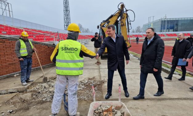 Gradski stadion u funkciji do kraja godine-Mirović u poseti Zrenjaninu