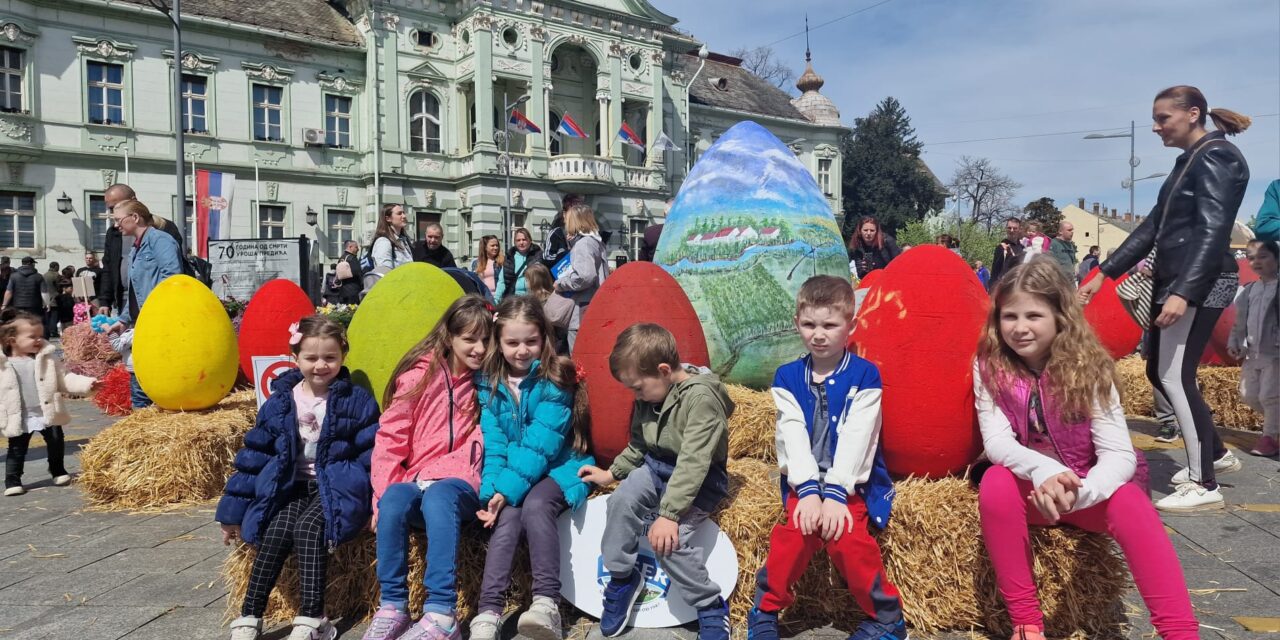 8. dečji festival „Uskršnje jaje“ okupio veliki broj mališana u centru grada (FOTO)