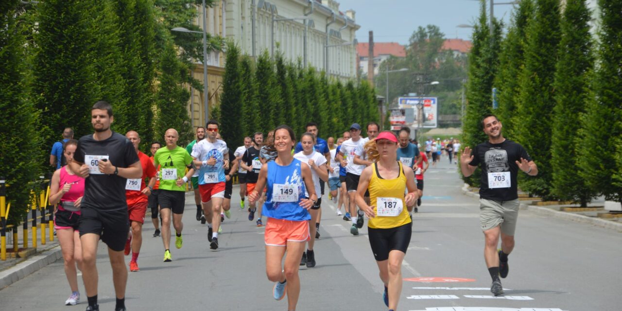 VELIKI BROJ UČESNIKA NA 3. ZRENJANINSKOM MARATONU (FOTO)