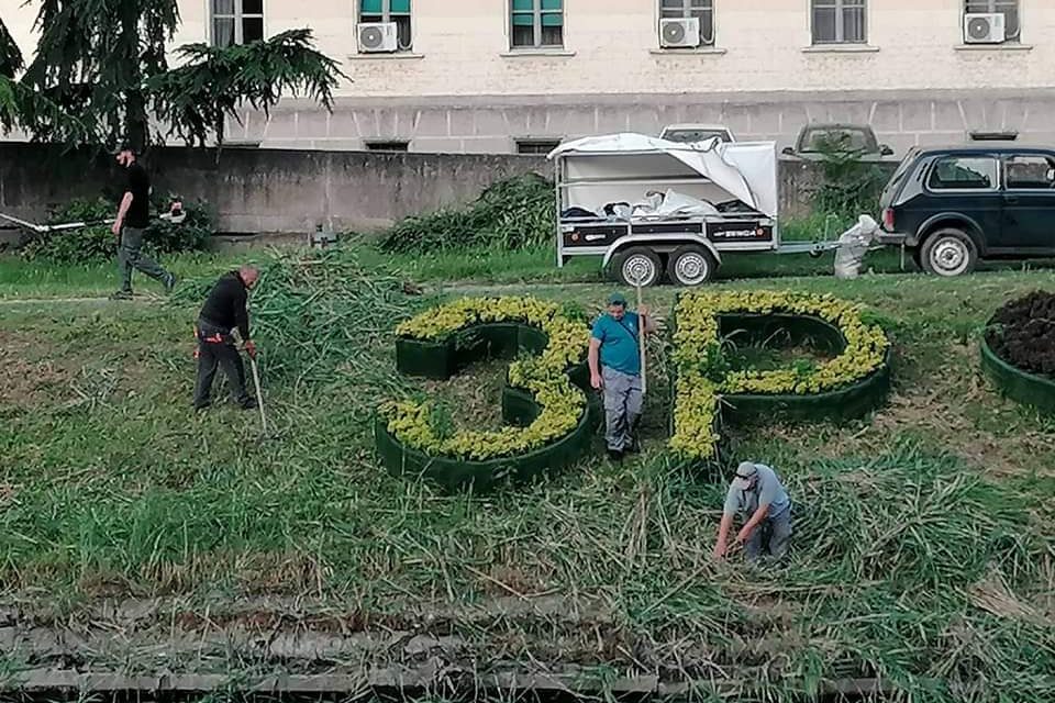 Uklonjena trska sa jezera – apel da se ne baca smeće