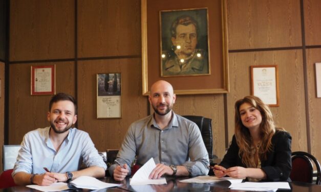 Predrag Grujić i Sara Simović potpisali  ugovore o zaposlenju u zrenjaninskom pozorištu
