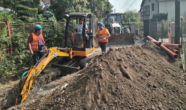 U TOKU JE SANACIJA DVE HAVARIJE NA FEKALNOJ KANALIZACIONOJ MREŽI