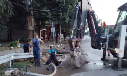 Havarija većeg obima u ulici Đure Jakšića