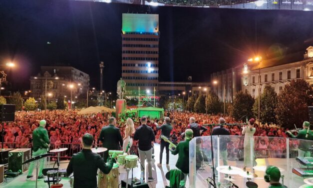 38. DANI PIVA:Orkestar Aleksandra Sofronijevića i Yu grupa oduševili publiku (FOTO)