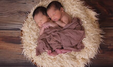 LEPE VESTI: U zrenjaninskoj bolnici rođeno 25 beba od toga čak 3 para blizanaca