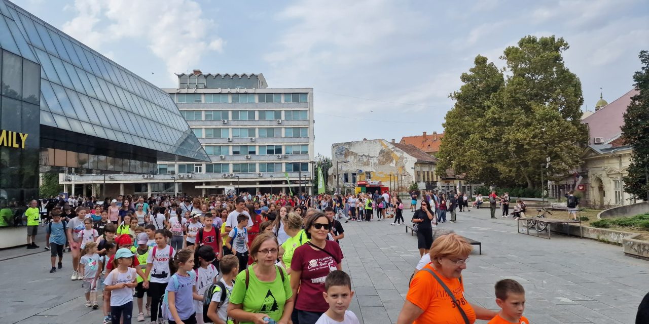 ZRENJANINCI OBELEŽILI DAN PEŠAČENJA