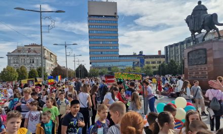 Manifestacija „Evropsko selo“ okupila veliki broj dece u centru Zrenjanina (Foto)