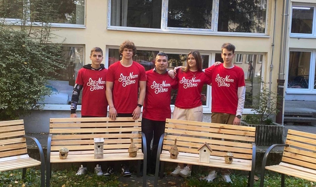 Učenici Zrenjaninske gimnazije uredili školsko dvorište (FOTO)