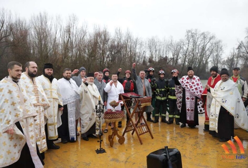 Tradicionalno plivanje za Časni krst održano danas i u Sečnju