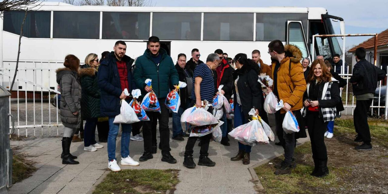 Božićna akcija humanitarne organizacije „Glas Metohije“ za decu sa Kosova i Metohije