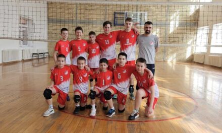 Najmlađi odbojkaši i odbojkašice Proletera plasirali se na finalni turnir prvenstva Vojvodine.