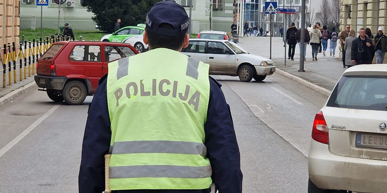 Oduzet automobil, jer vozač nije imao  dozvolu