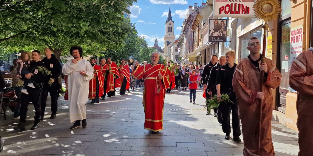 U Zrenjaninu obeležena Vrbica uz prisustvo velikog broja vernika (FOTO)