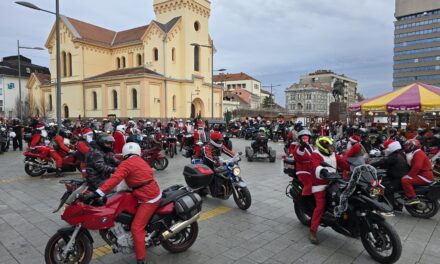 Moto Deda Mrazevi dočekaće najmlađe na Trgu slobode