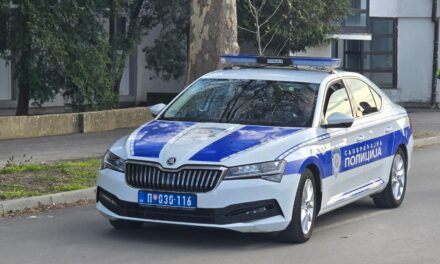 Autom naleteo na dve žene sa bicklima- jedna smrtno stradala