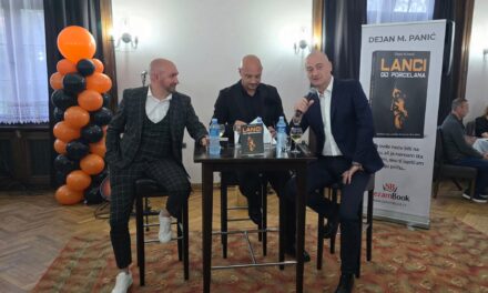 Dejan Panić predstavio svoju prvu knjigu „Lanci od porcelana“