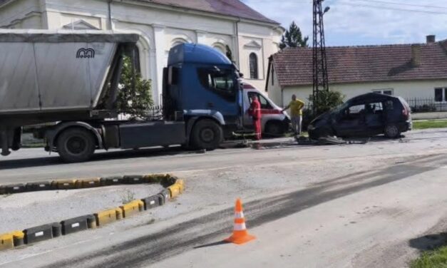 U sudaru kamiona i automobila poginula jedna osoba