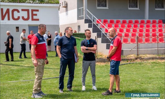Gradonačelnik posetio Knićanin: Investicije u infrastrukturu i izgradnju sportskog centra