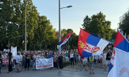 Održan protest pod nazivom „Izađi izbori se“