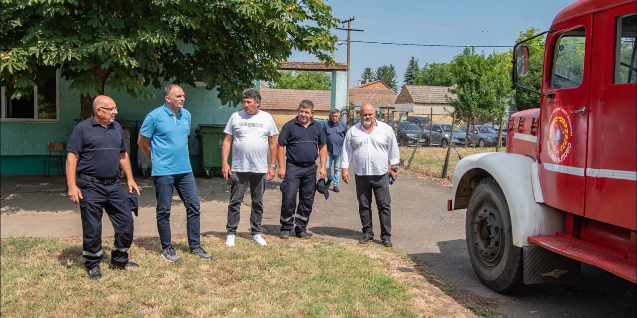 Gradonačelnik posetio Mihajlovo: meštani za pohvalu jer vode računa o zaštiti životne sredine i svom mestu