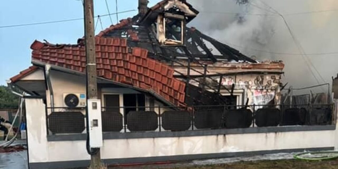 Požar u Mužlji: Jedna kuća izgorela, druga oštećena