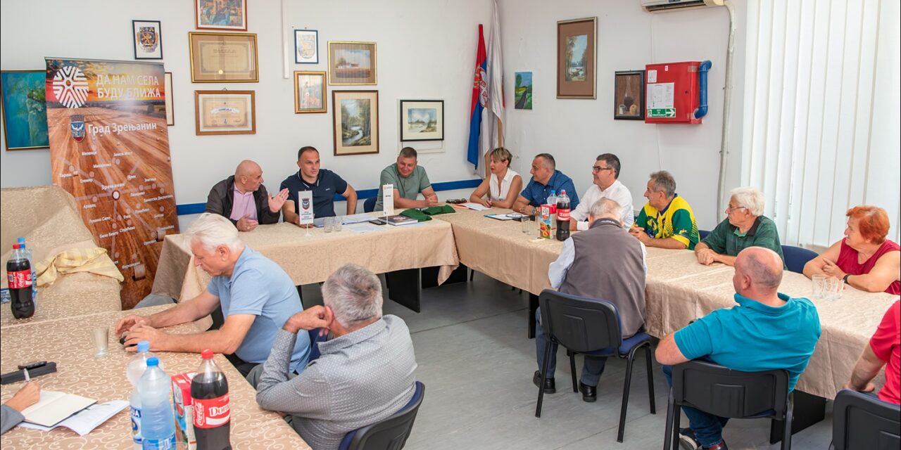 Gradonačelnik sa saradnicima posetio Botoš i najavio nova ulaganja u to naseljeno mesto