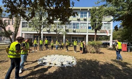 Studenti ispred zrenjaninskog fakulteta održali pomen nastradalima u Novom Sadu