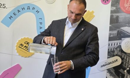 Konferencija za medije povodom skidanja zabrane korišćenja vode za piće