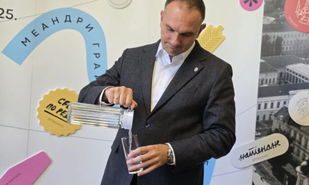 Konferencija za medije povodom skidanja zabrane korišćenja vode za piće