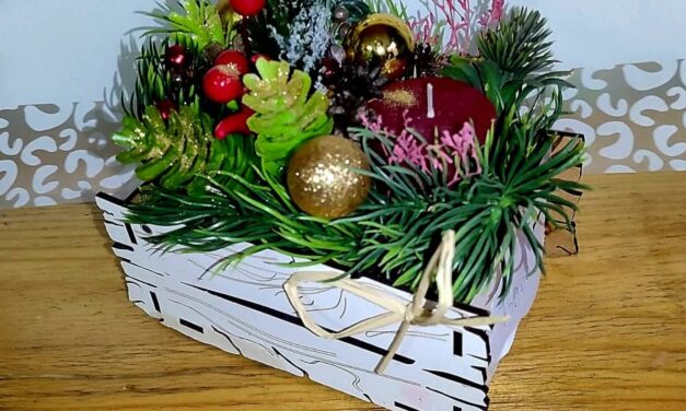 Veliki izbor novogodišnjih ikebana u cvećari Jasmin