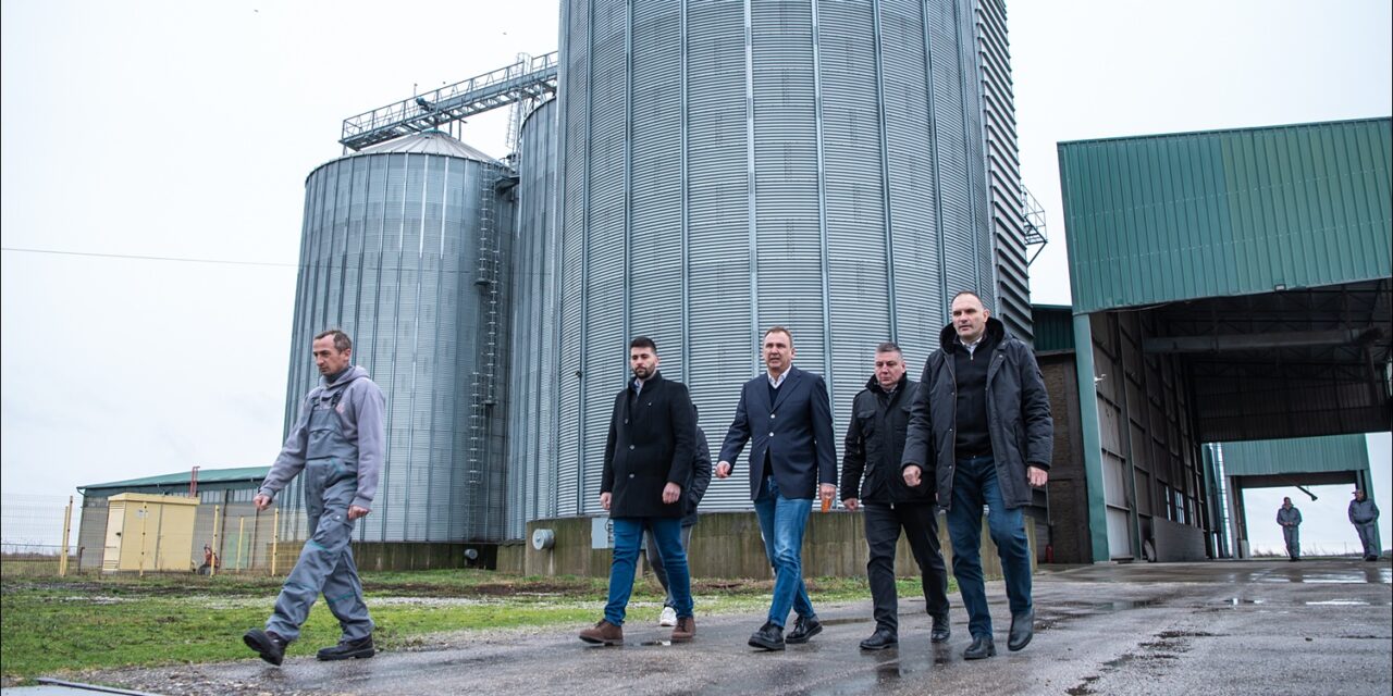 Gradonačelnik Zrenjanina obišao Čentu i Perlez: Obrazovanje, infrastruktura i bolji život građana u fokusu