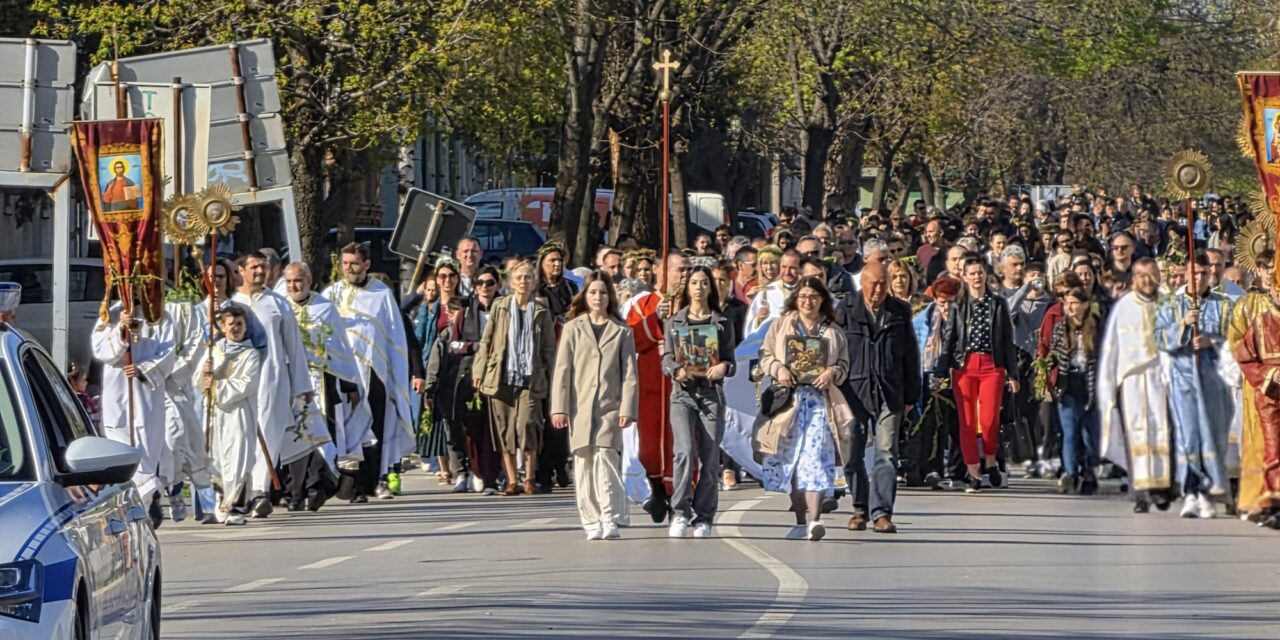 Obeležena Vrbica uz veliki broj vernika