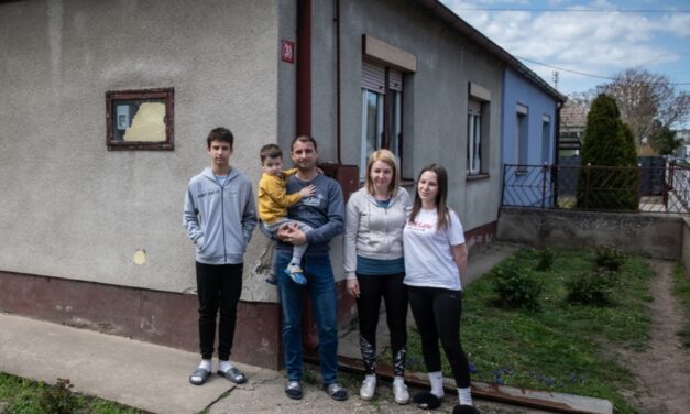 „Trojka iz bloka“: Zrenjanin šutira za porodicu Vidanović