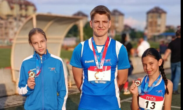 Strahinja Kojdić oborio rekord Srbije posle 23 godine- Zlato za Anu i bronza za Šanel