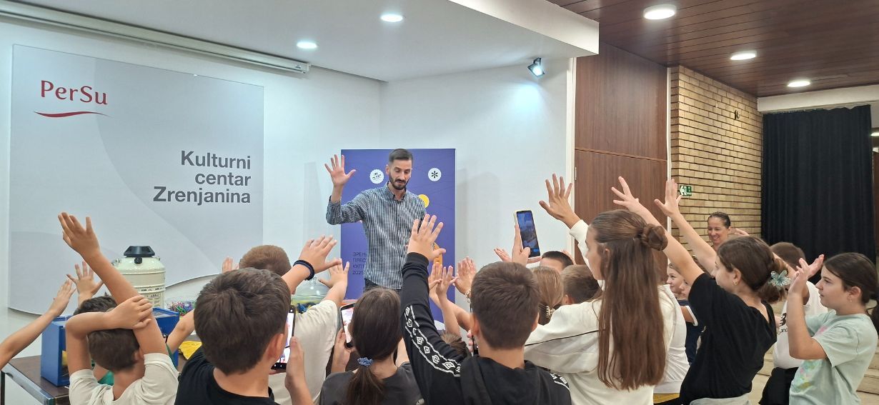 ODRŽAN DEČJI NAUČNI KARAVAN