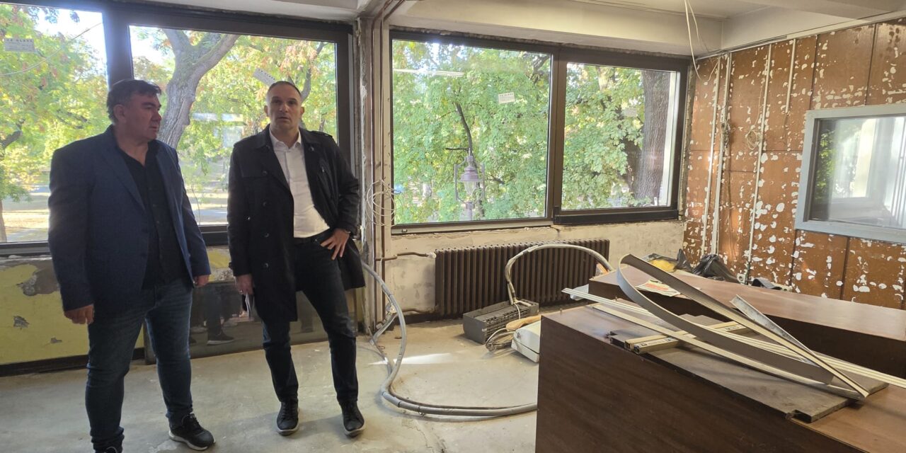 U toku zamena stolarije na Kulturnom centru i realizacija projekta LOKUS LAB